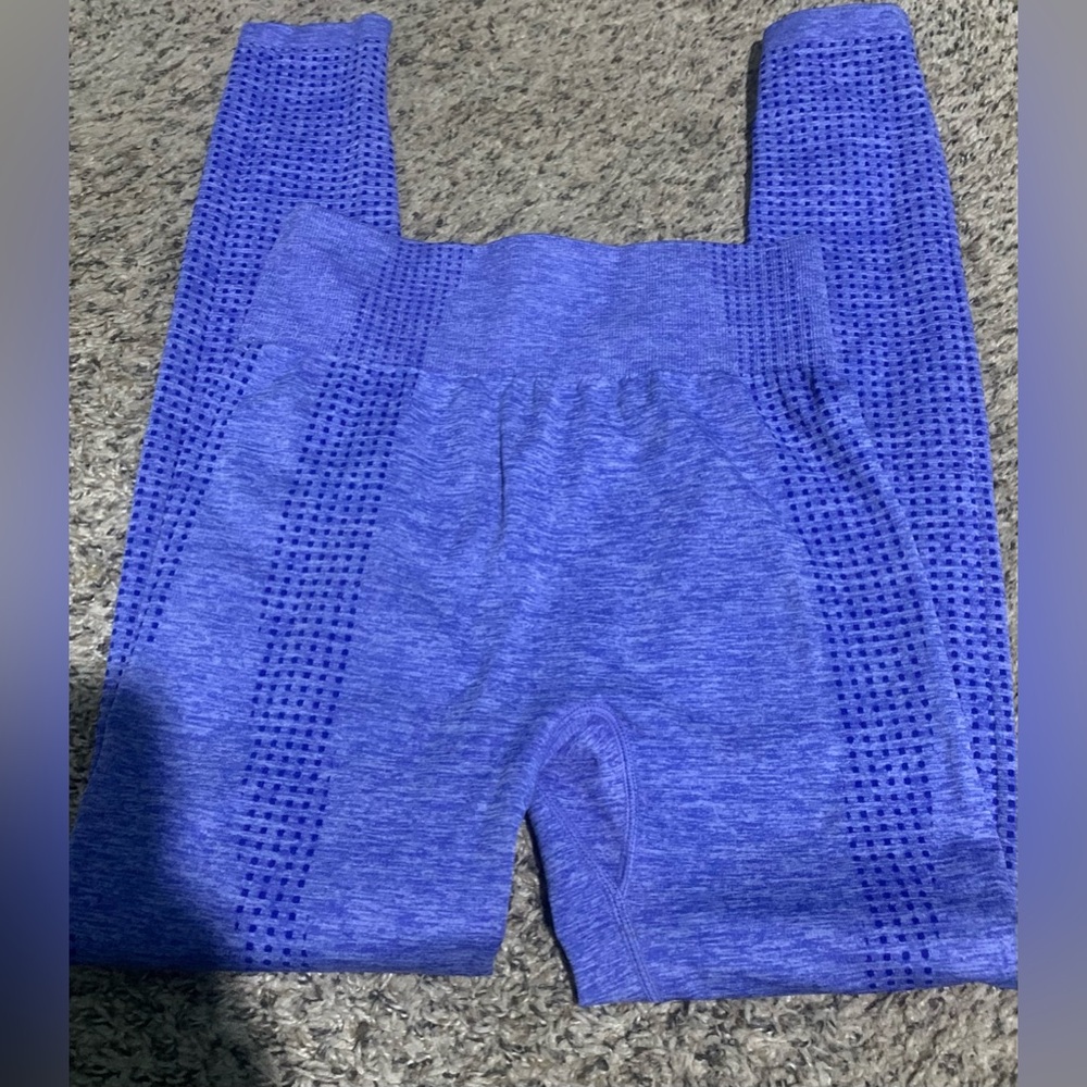 Small purple seamless leggings